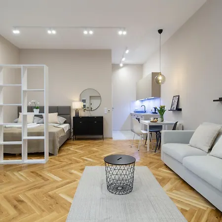 Romeo Serene Courtyard In Old Town Appartement Krakau